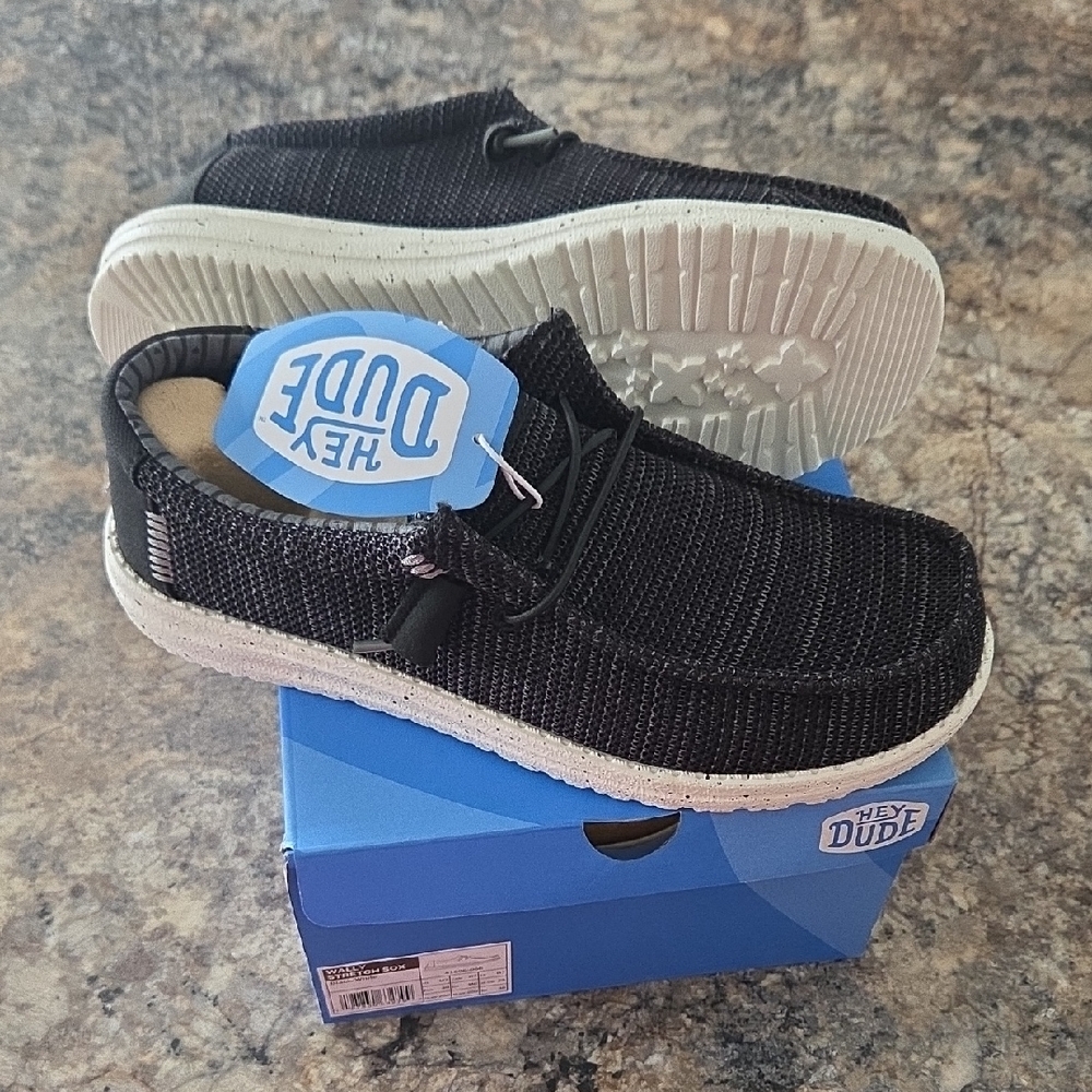 Hey Dude Size 10 Men's Black White And Charcoal Knit Wally Stretch Sox Shoes